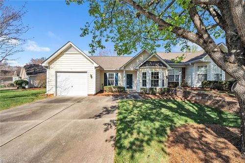 39 Mansfield Cir, Greensboro, NC, 27455-2485 | Card Image