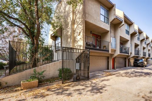 107-2020 N Garrett Ave, Dallas, TX, 75206-7357 | Card Image