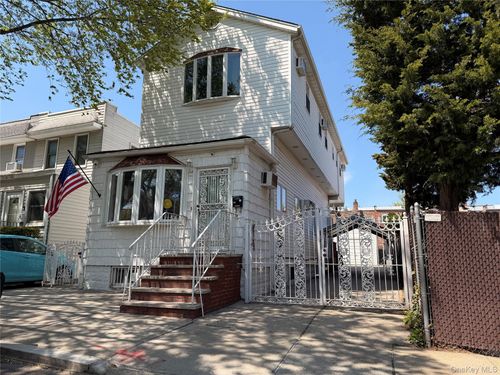 8835 75th Ave, Glendale, NY, 11385-7925 | Card Image