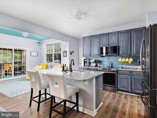 112 Country Club Dr, CROSS JUNCTION, VA, 22625-2402 | Card Image