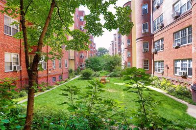 B34 - 77-12 35 Avenue, Home with 1 bedrooms, 1 bathrooms and null parking in Jackson Heights NY | Image 2