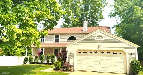 690 Lanark Ln, Painesville, OH, 44077-4782 | Card Image