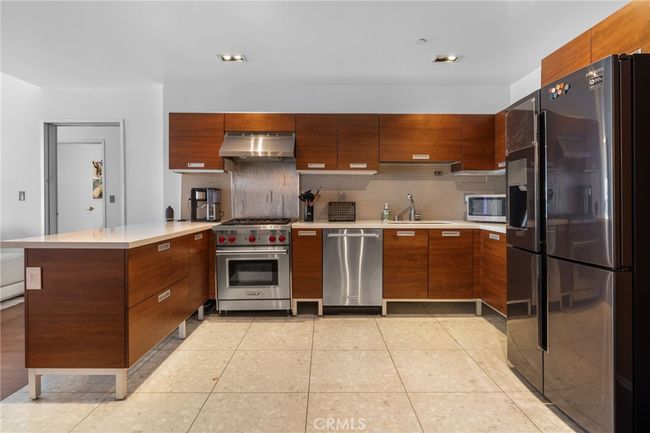 Open concept kitchen | Image 13