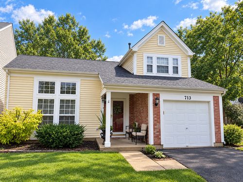 713 Crossland Dr, Grayslake, IL, 60030-1697 | Card Image