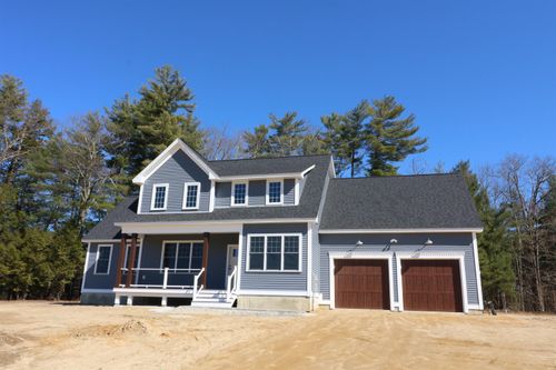 8 Stone Creek Drive, Brentwood, NH, 03833 | Card Image