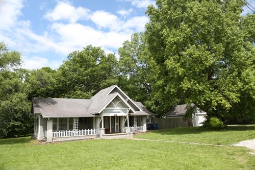 107 N Walnut Ave, Republic, MO, 65738-1452 | Card Image