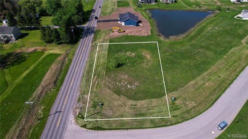 2 Brodies Way, Akron, NY, 14001-9239 | Card Image