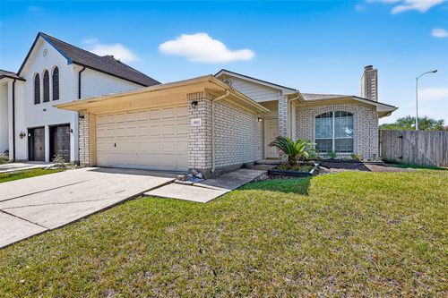 4002 Teal Run Place Ct, Fresno, TX, 77545-7052 | Card Image