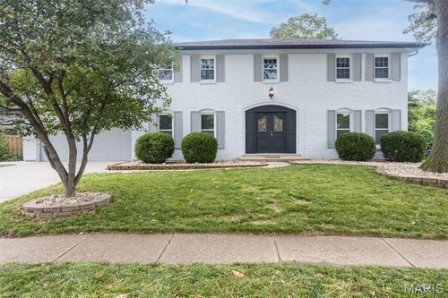 15506 Chequer Dr, Chesterfield, MO, 63017-5103 | Card Image