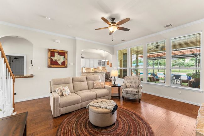 Living Room | Image 9