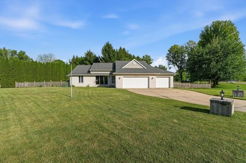 22401 Happy Dr, Cassopolis, MI, 49031-9700 | Card Image