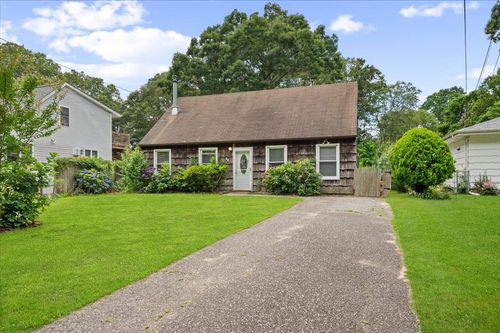 89 Oak Ave, Shirley, NY, 11967-1903 | Card Image