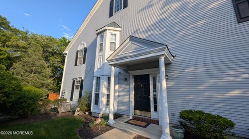10 Beacon Ct, Holmdel, NJ, 07733-2730 | Card Image