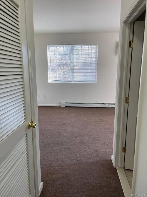 103 Pipetown Hill Rd, Nanuet, NY, 10954-5960 | Card Image