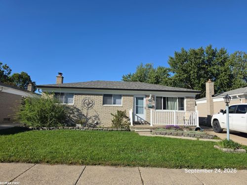 21547 Raymond Street, St Clair Shores, MI, 48082 | Card Image