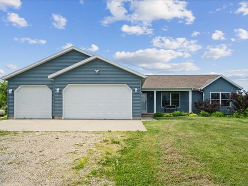 3182 62nd St, Shellsburg, IA, 52332-9562 | Card Image