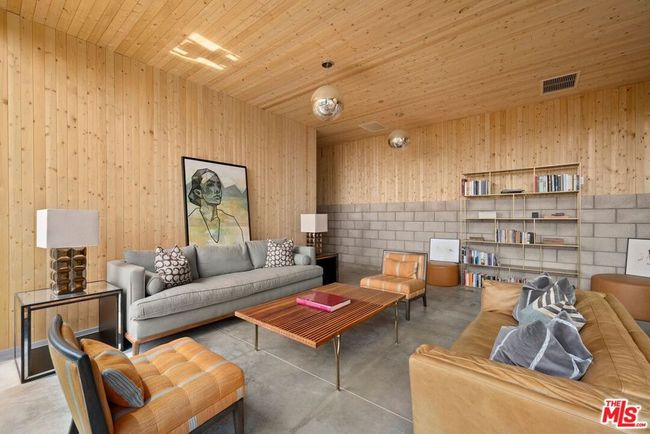 20485 Medley Ln, House other with 4 bedrooms, 4 bathrooms and 4 parking in Topanga CA | Image 16