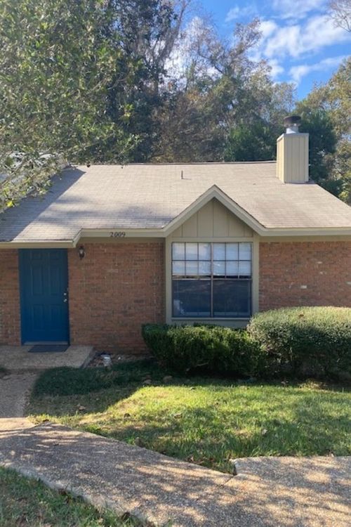 2009 Gardenbrook Ln, TALLAHASSEE, FL, 32301-3238 | Card Image