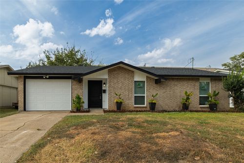 2902 Nueva Tierra St, Grand Prairie, TX, 75052-5415 | Card Image