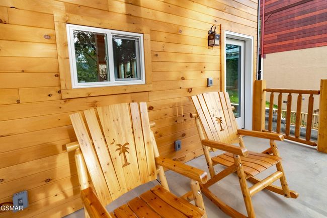 617 Davenport Rd, House other with 3 bedrooms, 3 bathrooms and null parking in Gatlinburg TN | Image 33