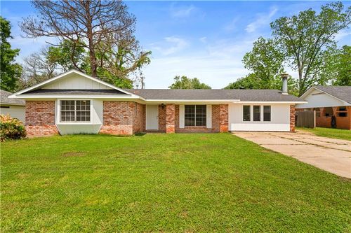 3903 Jennifer St, Alexandria, LA, 71302-2217 | Card Image