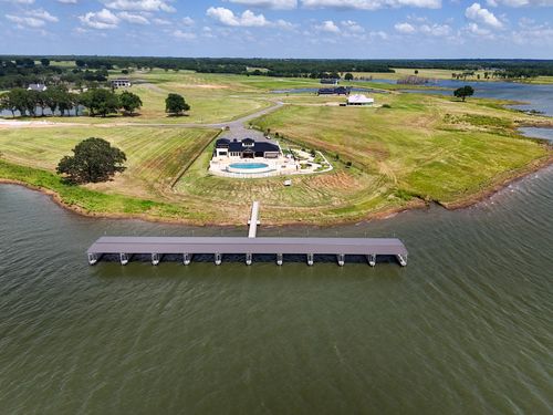 215 Cove Side Ct, Honey Grove, TX, 75446 | Card Image