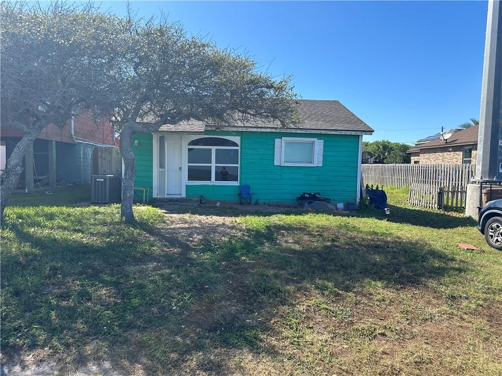 Lakeside Dr, Corpus Christi, TX 78418