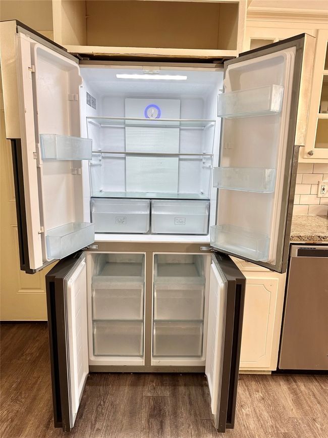 Fridge | Image 16