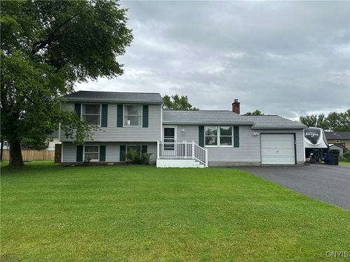8071 Evesborough Dr, Clay, NY, 13041-9179 | Card Image