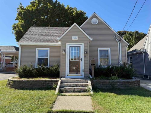 426 S River St, Janesville, WI, 53548-4758 | Card Image