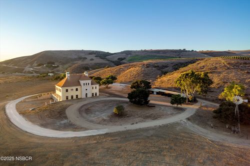 4375 Sweeney Rd, Lompoc, CA, 93436-9648 | Card Image