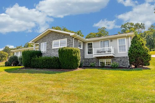 203 Foothills Ln, Morgantown, WV, 26508-4438 | Card Image