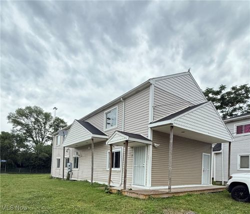 3457 Wade Ave, Cleveland, OH, 44113-4930 | Card Image