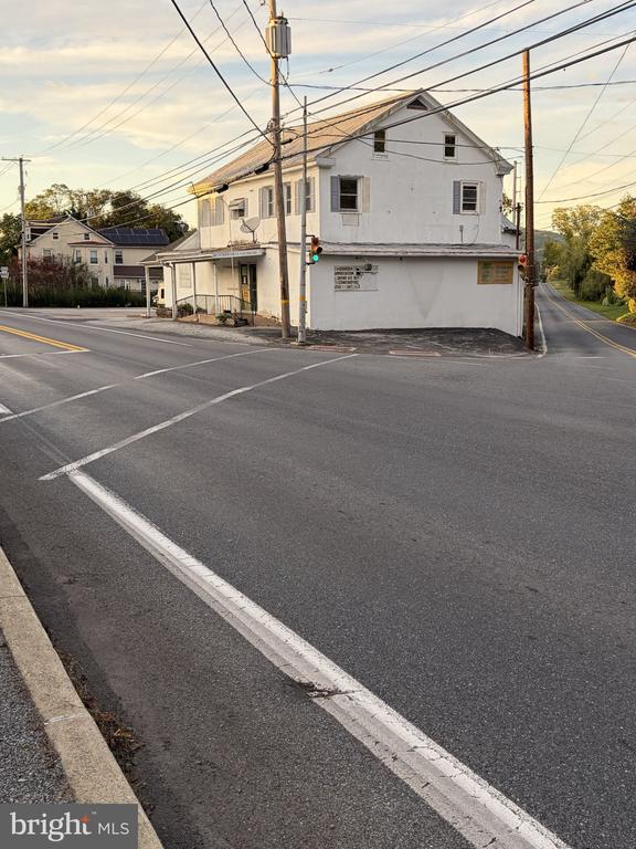 Commercial Lease in DOUGLASSVILLE