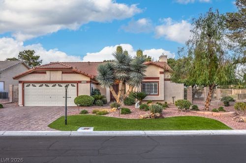 5300 Singing Hills Dr, Las Vegas, NV, 89130-2033 | Card Image