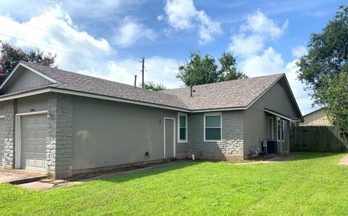 16005 Stoneham Cir, Pflugerville, TX, 78660-2465 | Card Image