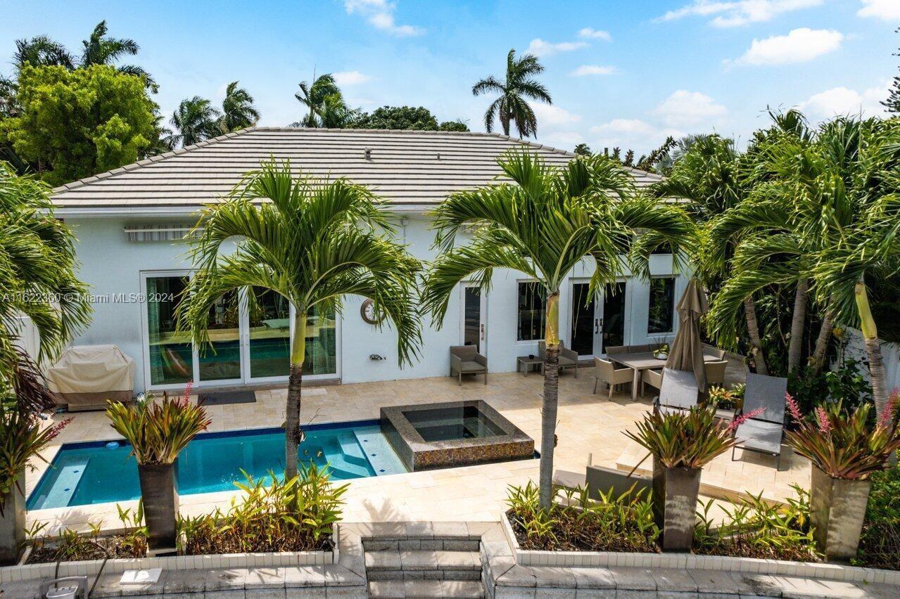 14th Rd, Fort Lauderdale, FL 33334