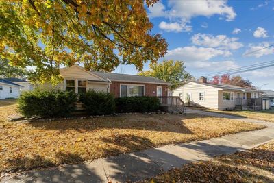 512 5th St Se, House other with 3 bedrooms, 1 bathrooms and null parking in Oelwein IA | Image 2