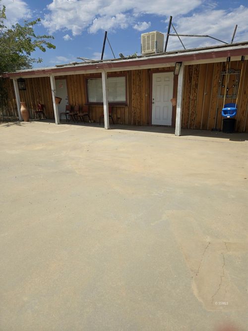 16475 Highway 178, Weldon, CA, 93283-9604 | Card Image