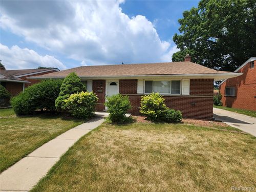 6419 Sunset St, Garden City, MI, 48135-2027 | Card Image