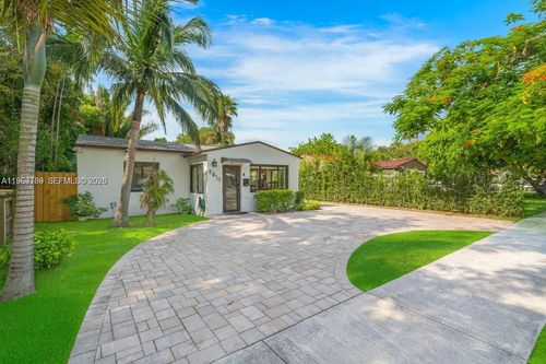 2510 Thomas St, Hollywood, FL, 33020-2063 | Card Image