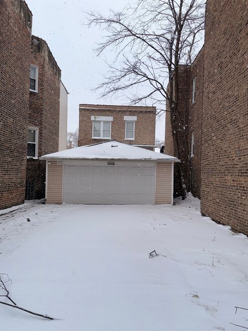 6444 S Eberhart Ave, Chicago, IL, 60637-3325 | Card Image