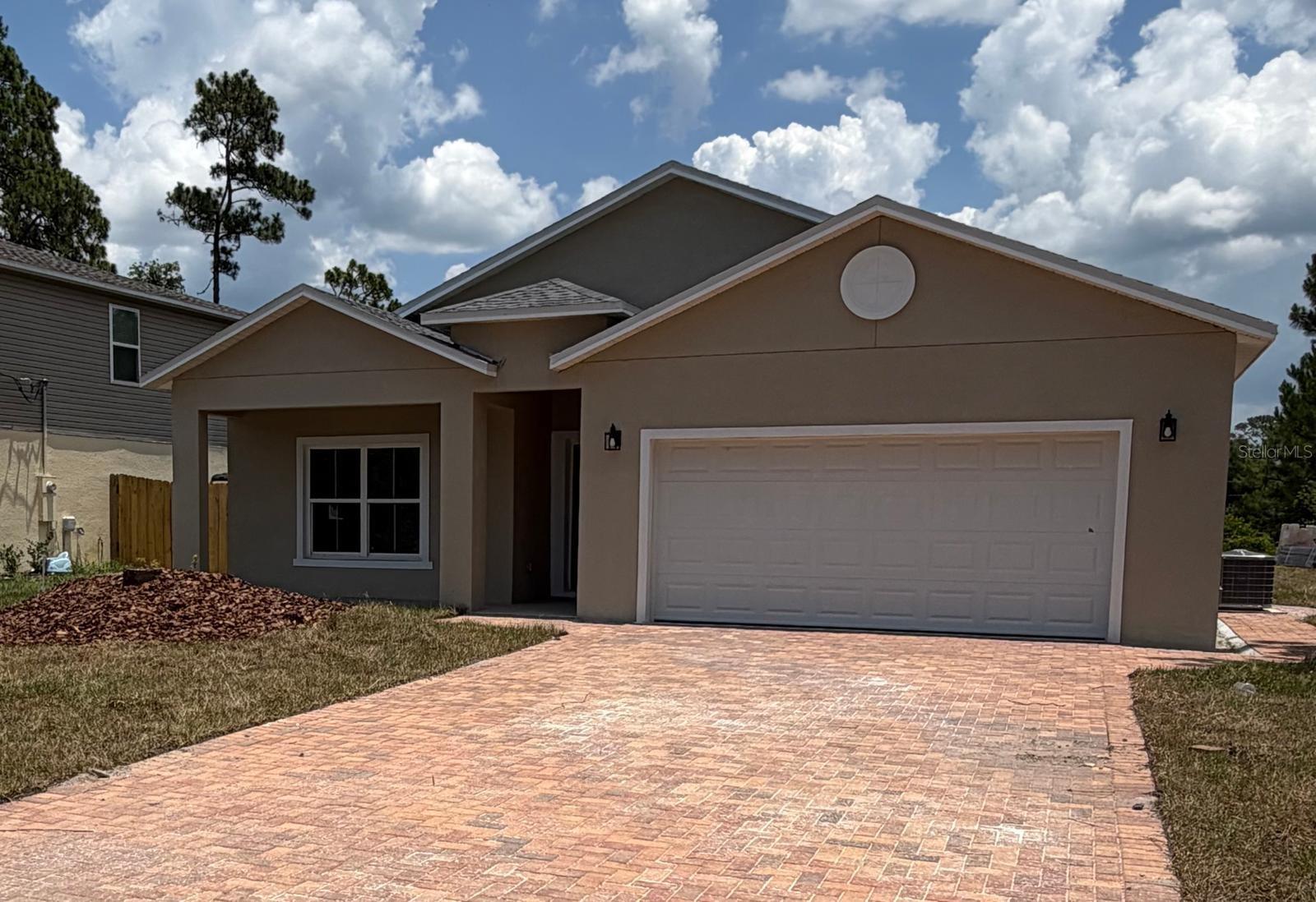 Residential in DELAND