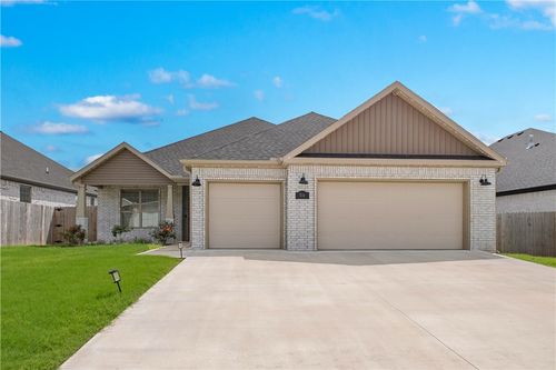 711 W Murfield Dr, Cave Springs, AR, 72718 | Card Image