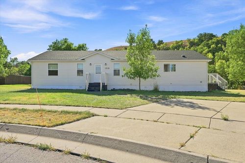 1219 Snowy Peak Ln, Spearfish, SD, 57783-9450 | Card Image