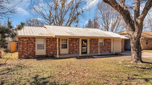 506 Eastgate Ave, Wynnewood, OK, 73098-1014 | Card Image