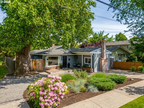 1304 Se 84th Ave, Portland, OR, 97216-1311 | Card Image