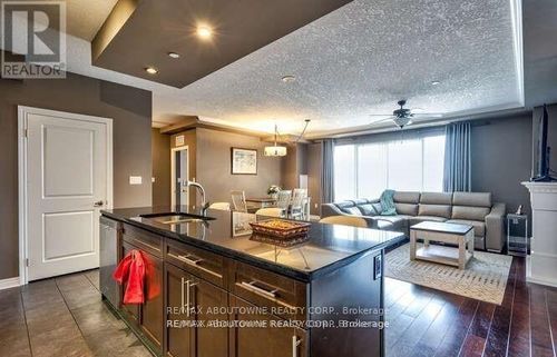 705-330 Ridout St S, London, ON, N6C3Z3 | Card Image