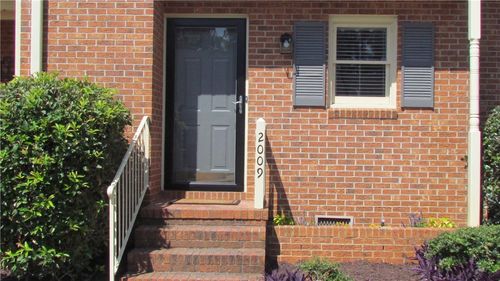 2009 Cardinal Park Dr, Anderson, SC, 29621-1555 | Card Image