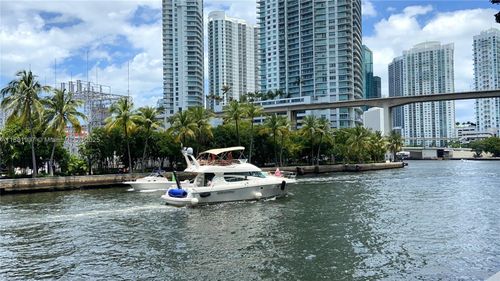 apt-3704-185 Sw 7th St, Miami, FL, 33130-2984 | Card Image